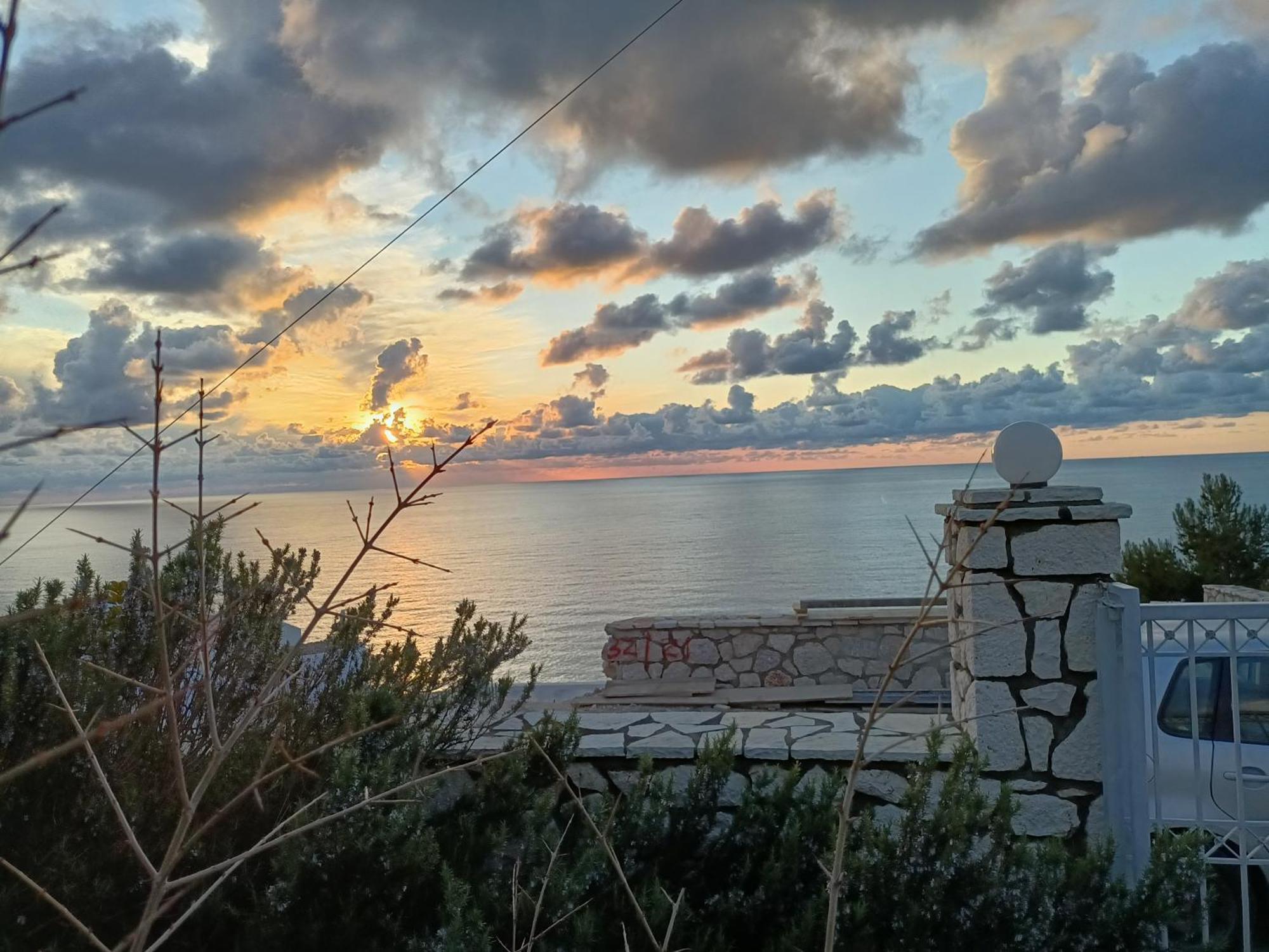 Vila Deep Blue-Apartment Selana Sea View Áyios Nikítas Dış mekan fotoğraf